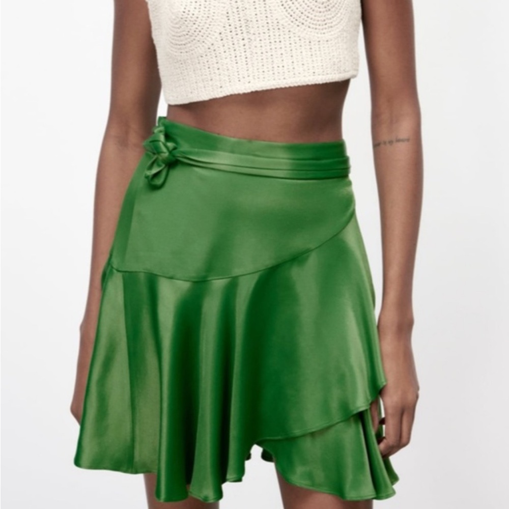 Zara Asymmetric Wrap Flutter Skirt Women’s S Green Satin